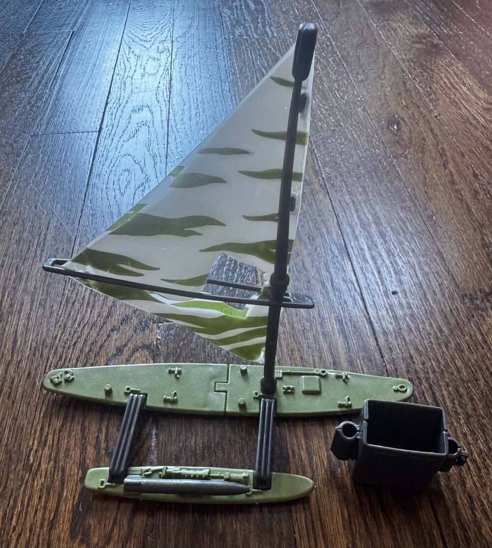 VTG 1984 Hasbro G.I. Joe ARAH M.A.N.T.A. Windsurfer MAIL-AWAY GI MANTA (W/O GUN)